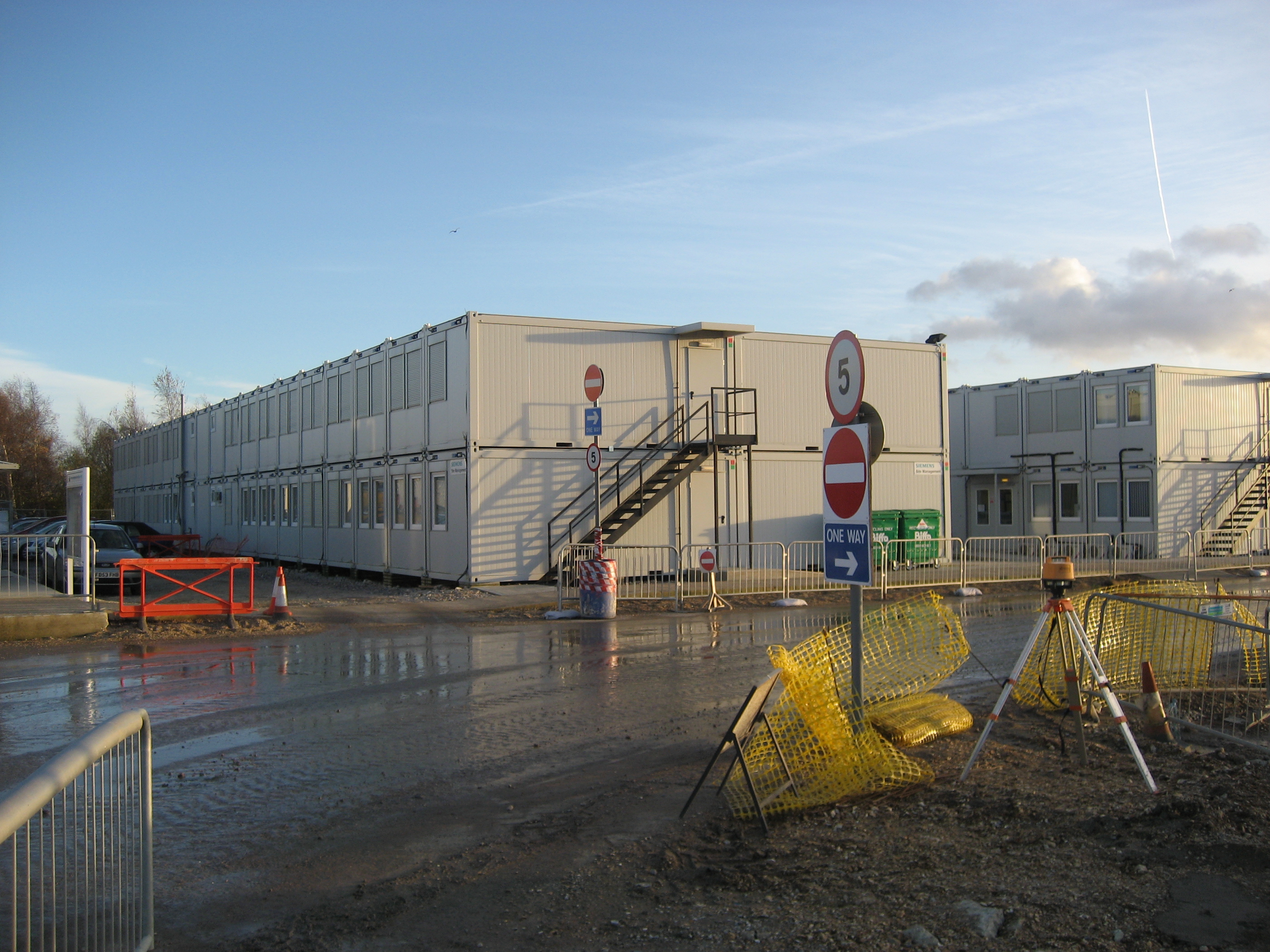 Modular buildings as construction site for Siemens, GB