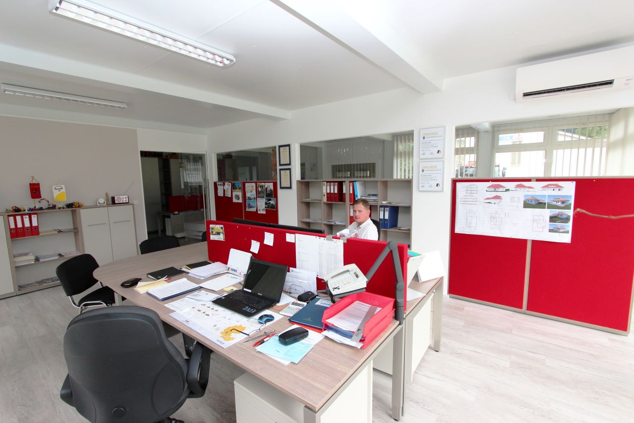 "Schneck" office building, St. Georgen - Austria