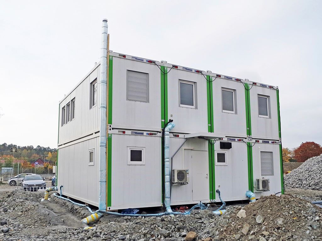 Modulanläggning används som boende med sanitetsutrymme för lastbilschaufförer, Vitryssland