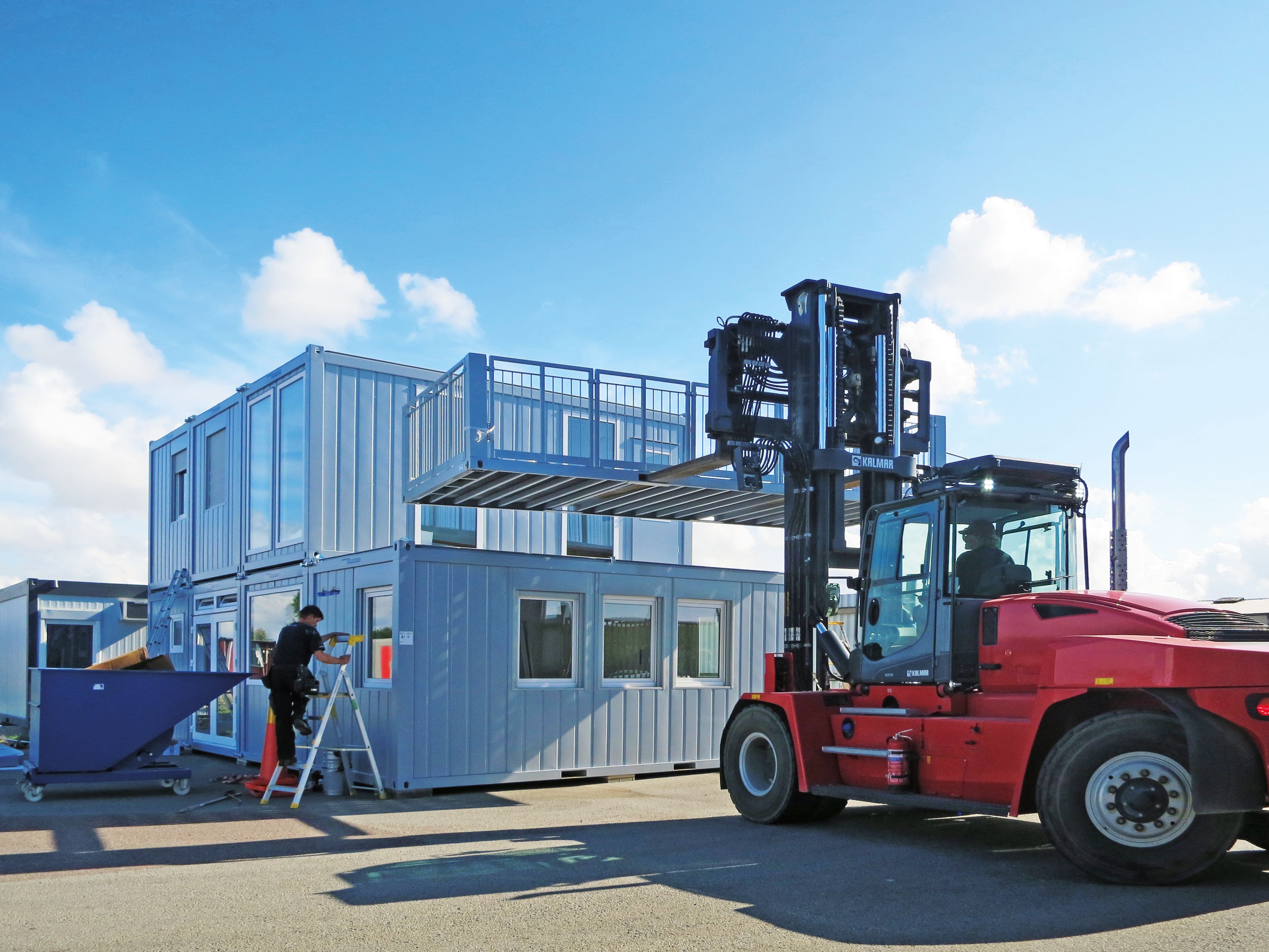 Buying a cabin or container: Containers &amp; modules for every need