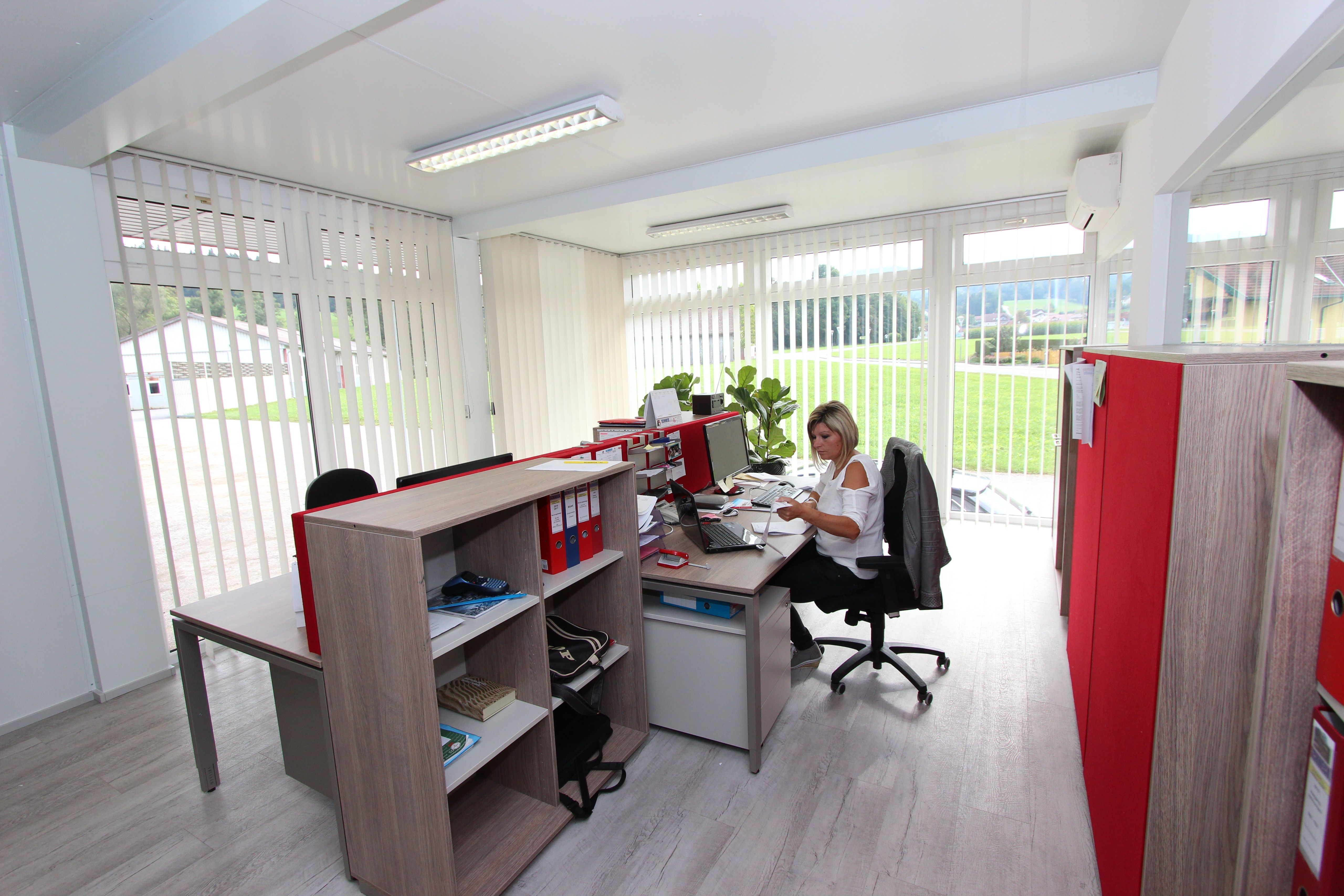 Spații de birouri, pentru angajați și de socializare