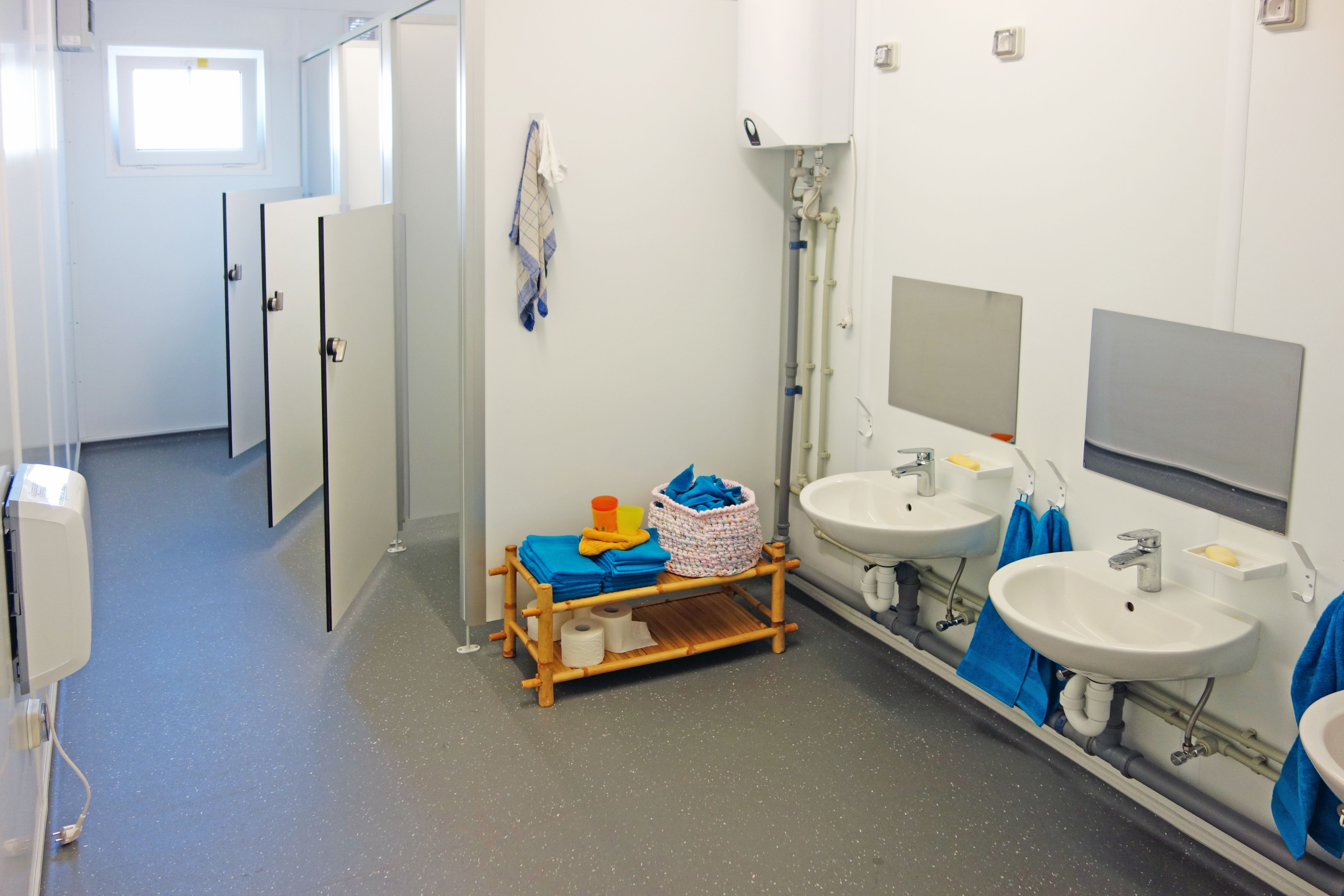 Opremljenost sanitarnih prostorija u skladu sa dečjim potrebama