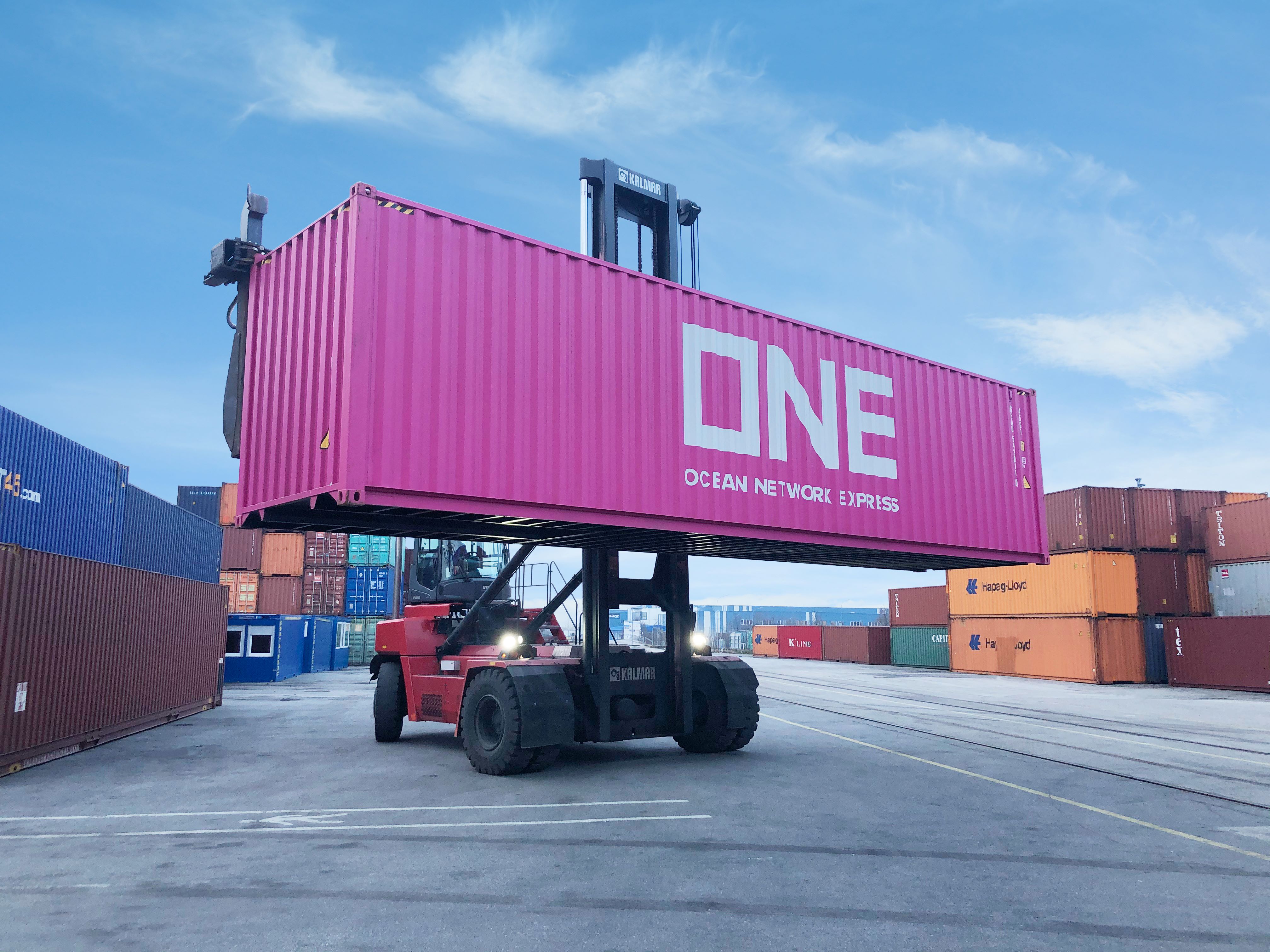 Manuipulace s kontejnery (handling)